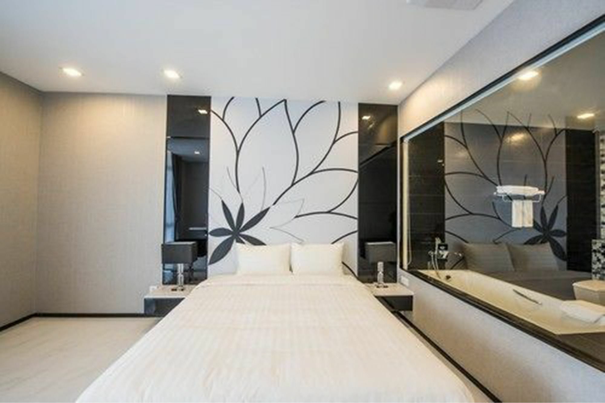 פנום פן Maline Exclusive Serviced Apartments מראה חיצוני תמונה